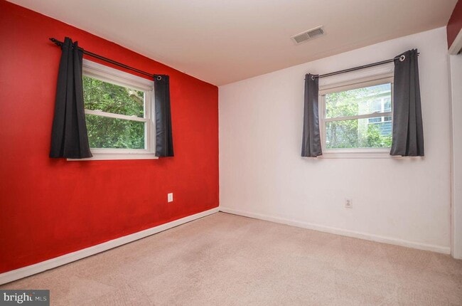 Building Photo - 2812 Yeonas Dr