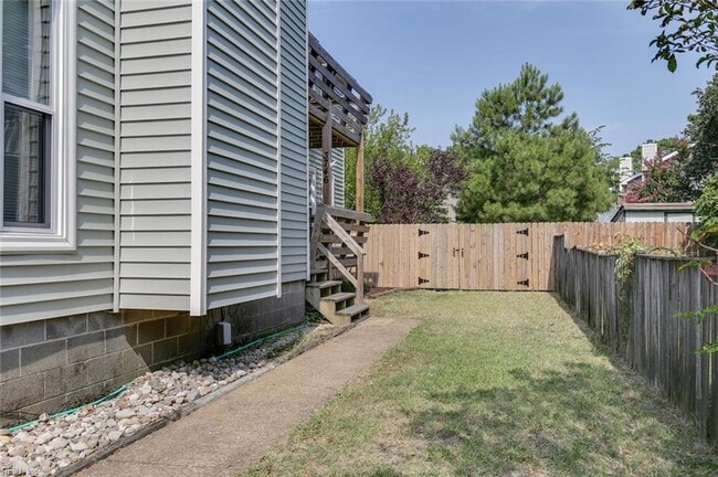 Building Photo - 3746 Pendleton Ave