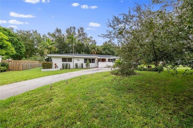 Primary Photo - 11725 SW 81st Rd