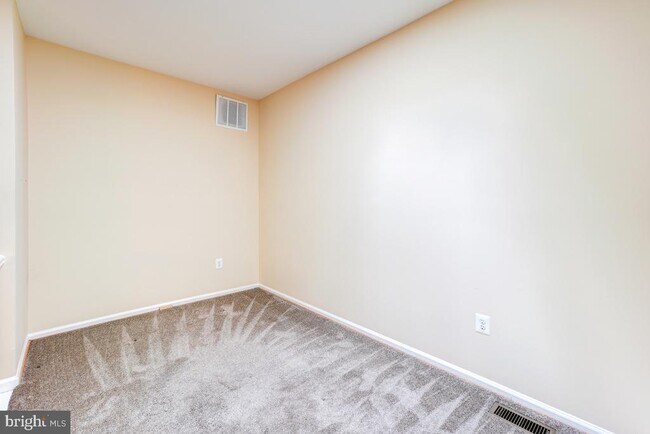 Building Photo - 20649 Shadyside Way