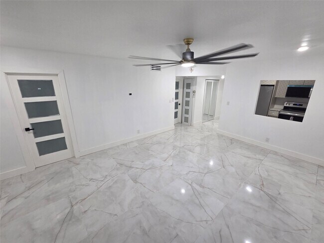 Building Photo - 251 S Cypress Rd