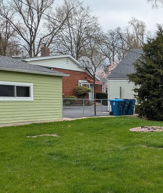 Building Photo - 724 Justina St