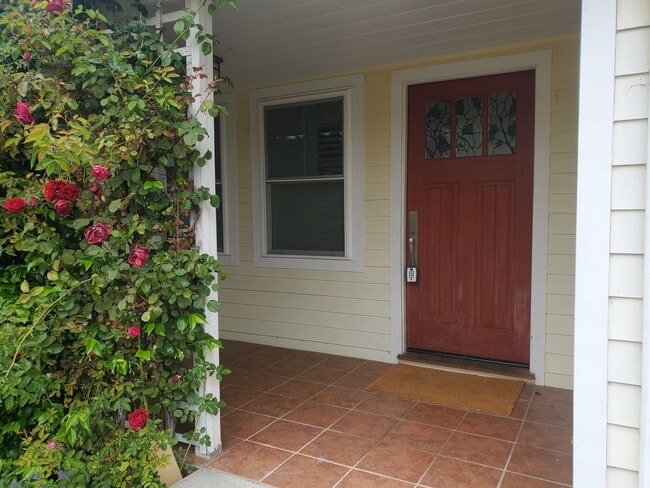 Building Photo - 1206 Drown Ave