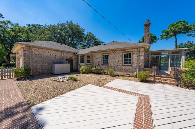 Building Photo - 2406 Jib Cir