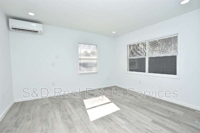 Building Photo - 3032 Spirit Lake Dr