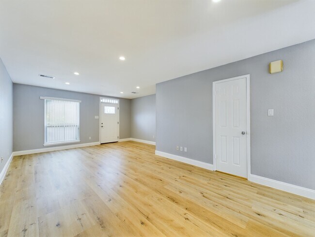 Building Photo - 14541 Still Meadow Dr