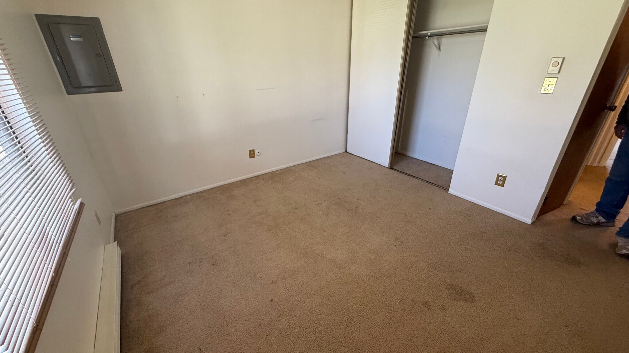 Building Photo - 820 E Tipton St