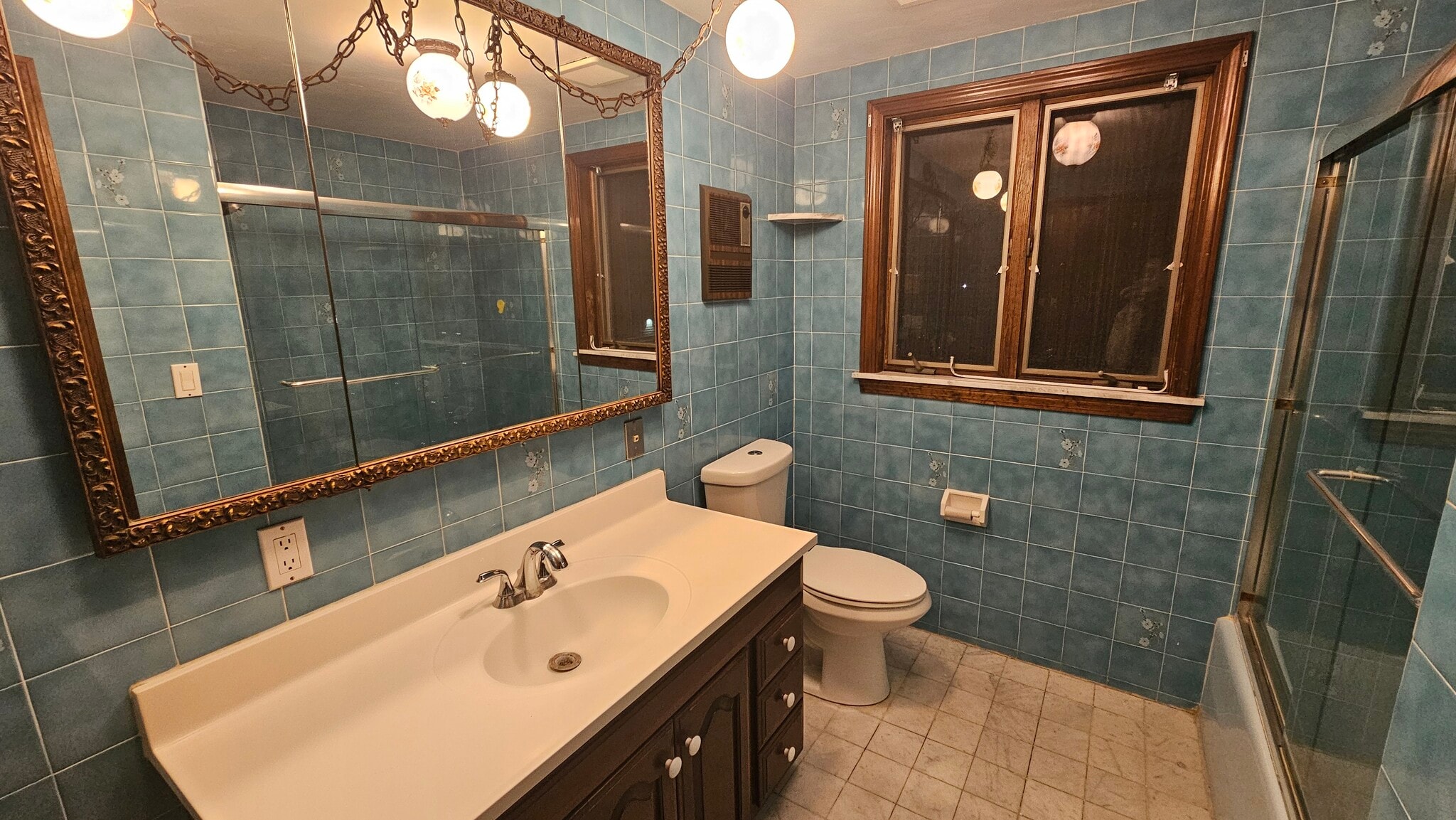 Bathroom - 800 Plainfield St