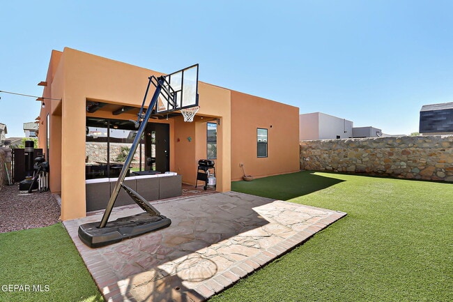 Building Photo - 1149 Stoke St