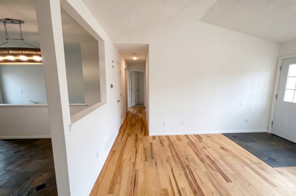 Building Photo - 12117 Monaco Dr