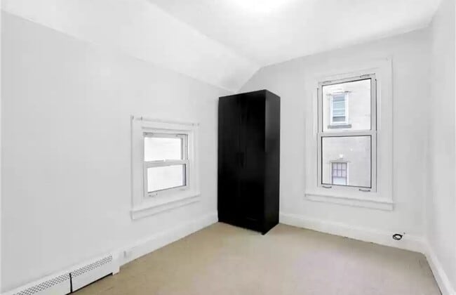 Building Photo - 89 N Malcolm St