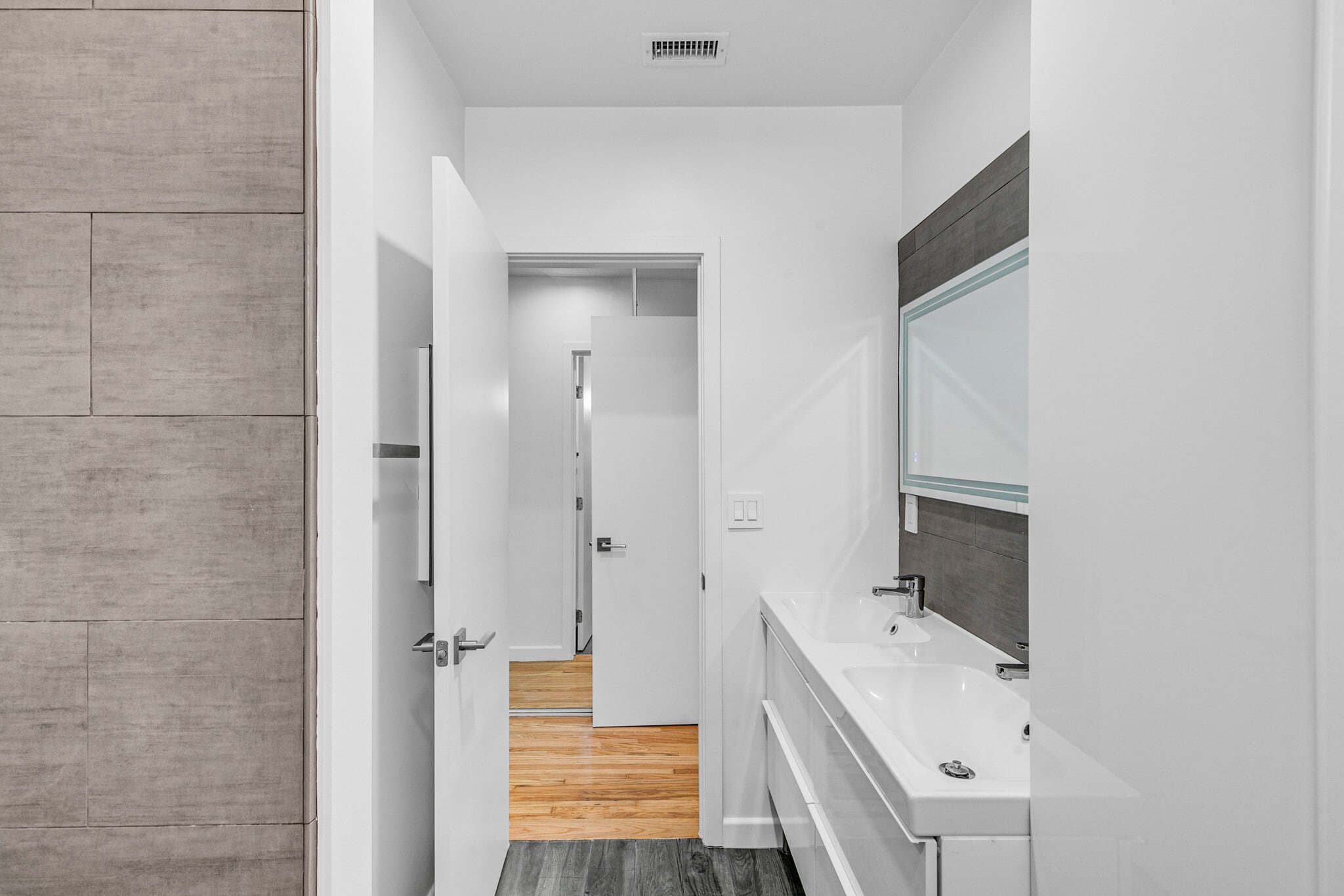 Building Photo - 3620 Tuller Ave