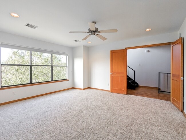 Building Photo - 444 Oxford St