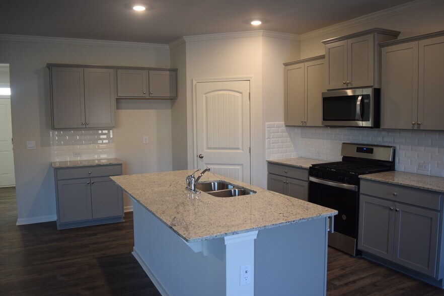Building Photo - 4680 Trefoil Path