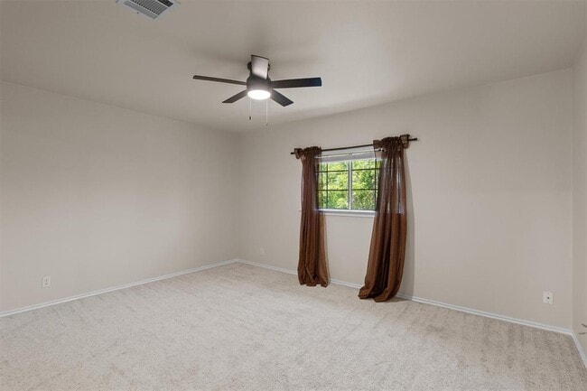 Building Photo - 201 Covala Dr