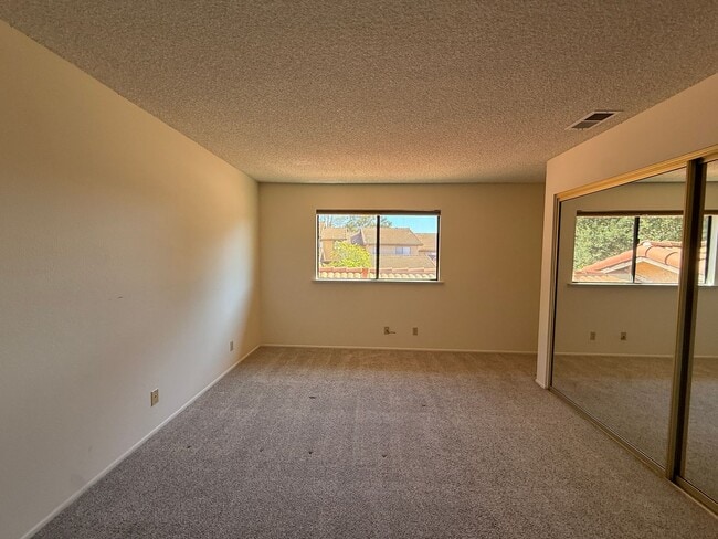 Building Photo - Beautiful Two Story Orcutt Town Home in th...