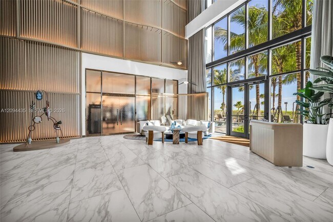 Building Photo - 900 N Ocean Blvd