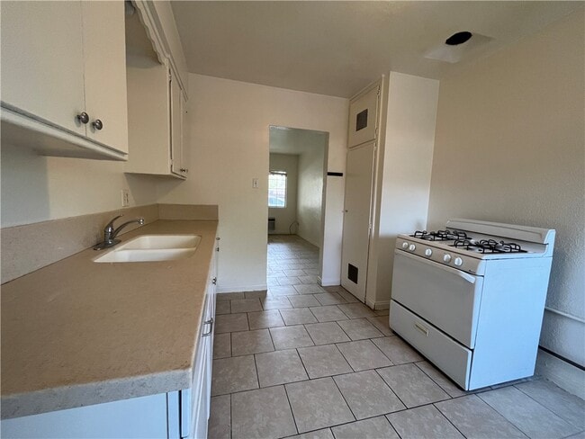 Building Photo - 26098 10th St
