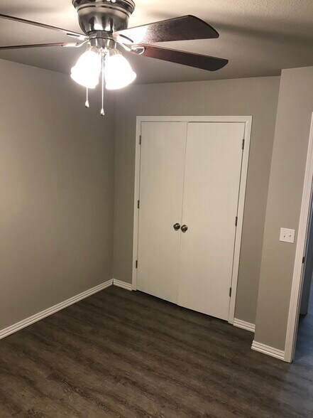 Closet - 1382 N Dawn Dr