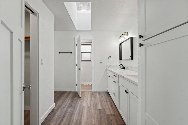 Building Photo - 9123 Wendy Dr SE