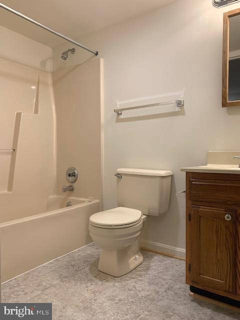 Building Photo - 400 Lyndale Ct