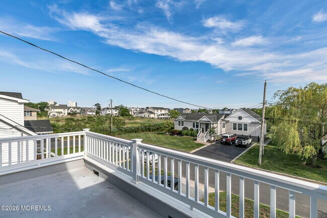 Building Photo - 3 Monmouth Pl