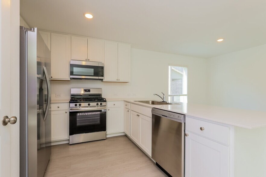 Building Photo - 2612 Shady Cedar Ct