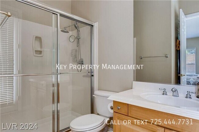 Building Photo - FULLY FURNISHED 5 BEDROOM + DEN HOME WITH ...