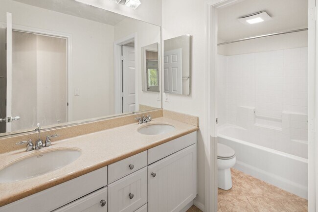 Building Photo - Four Bedroom Home in Temecula
