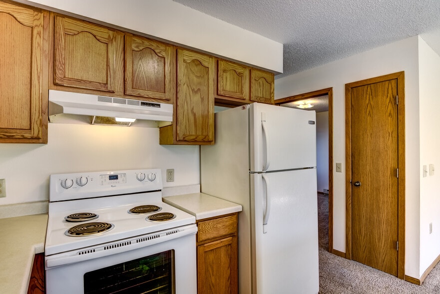 Building Photo - 2820 Edgewood Dr