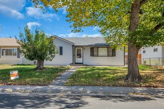 Building Photo - 2280 Lima St