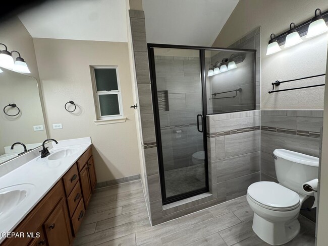Building Photo - 398 Bentridge Drive
