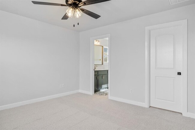 Building Photo - 3400 Piney River Dr