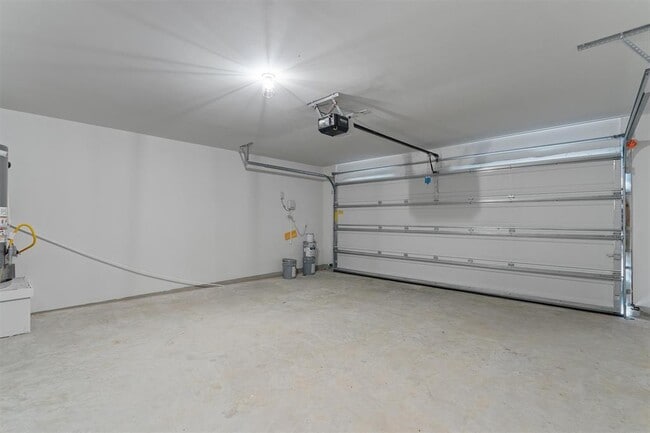 Building Photo - 15204 Purple Drop Cv