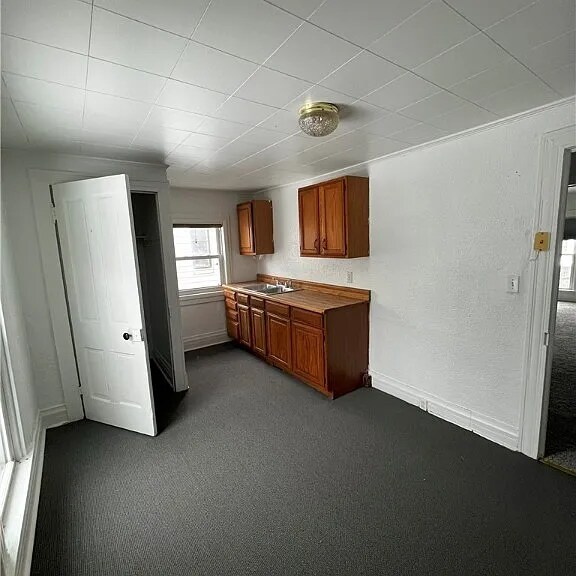 Building Photo - 126 Grandview Ave