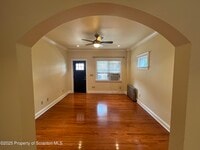 Building Photo - 956 Meade Ave