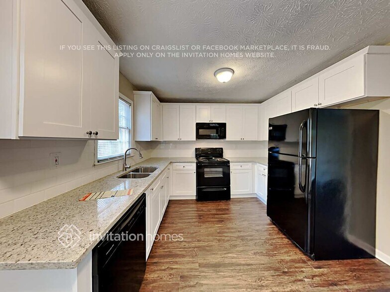 Building Photo - 1330 Timbercrest Ct