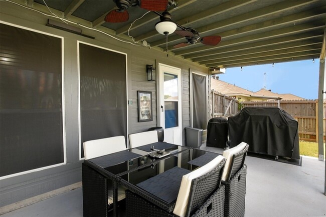 Building Photo - 116 Kensington Ct