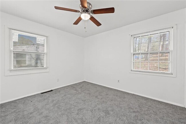 Building Photo - 4488 Richard Rd