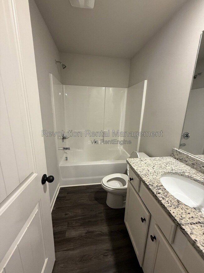 Building Photo - 1009 Fable Ln