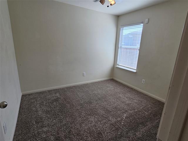 Building Photo - 629 Lazy Crest Dr
