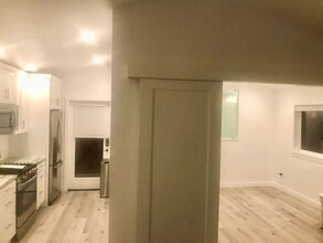 Building Photo - Unit 709