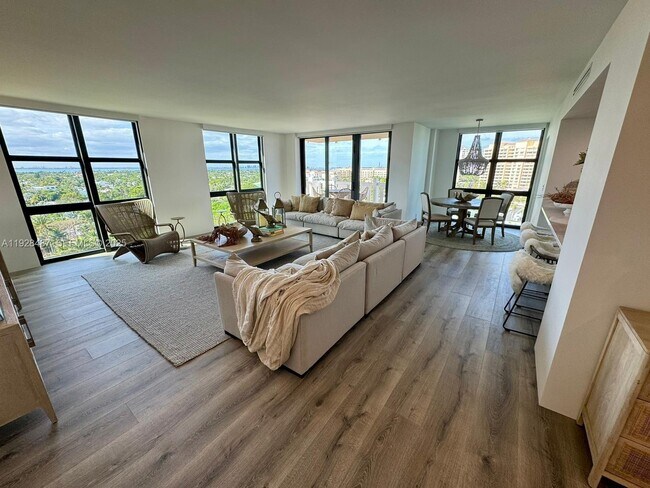 Primary Photo - 1121 Crandon Blvd