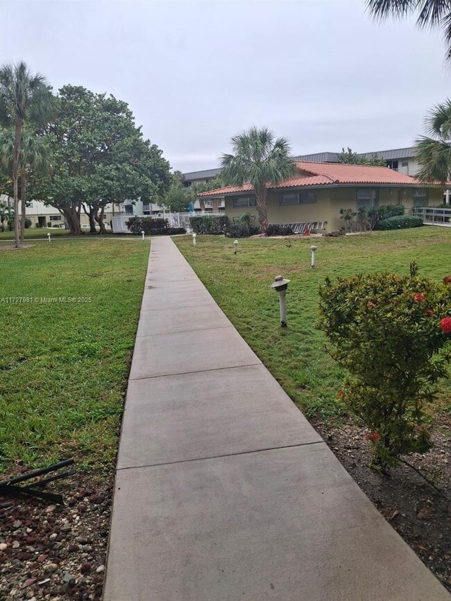 Building Photo - 250 Layne Blvd