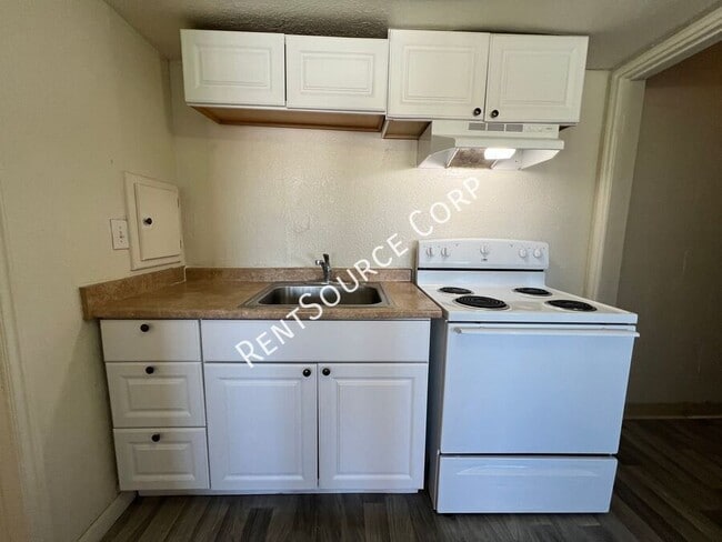 Building Photo - 238 E Williams St