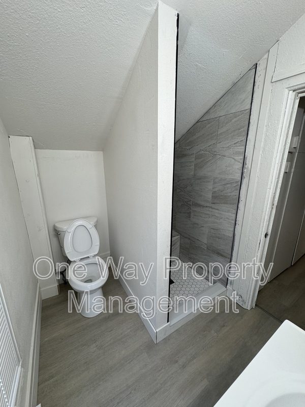 Building Photo - 1412 7th Ave