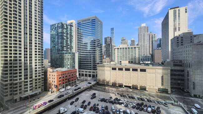 Building Photo - 405 N Wabash Ave