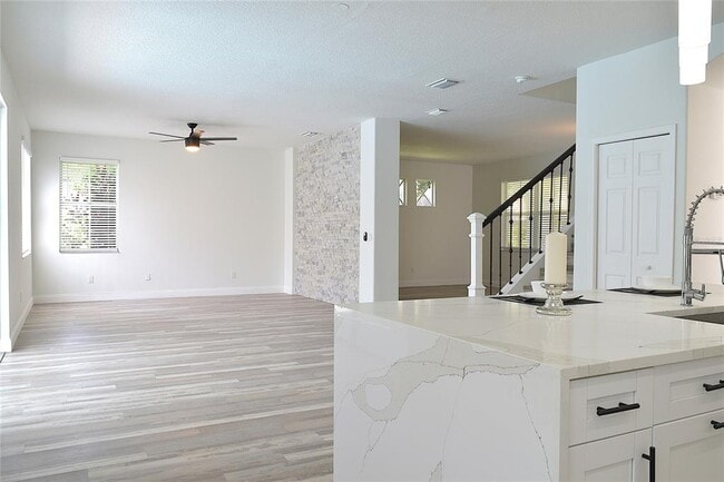 Building Photo - 5308 Cedarshake Ln