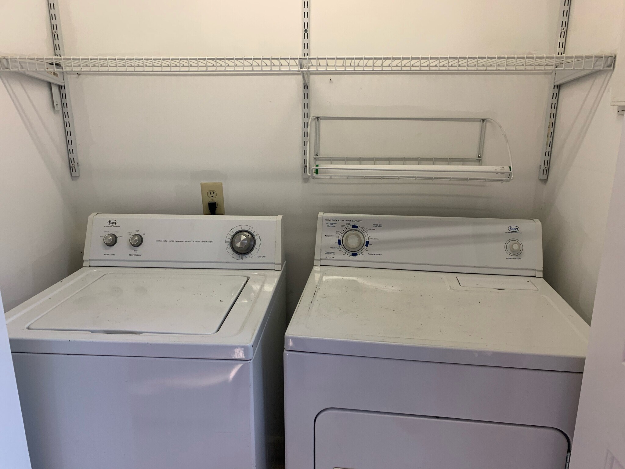 Building Photo - 2120 Portland Ave