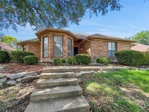 Building Photo - 700 Dartbrook Dr